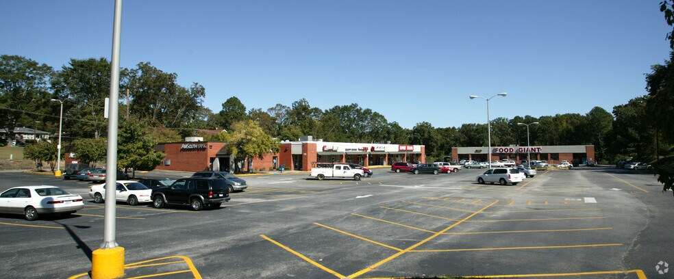 145 Hueytown Plz, Bessemer, AL for sale - Building Photo - Image 2 of 9