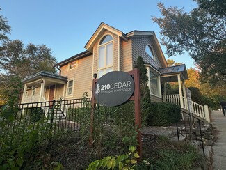 Plus de détails pour 210 Cedar Ave, St Charles, IL - Vente au détail à vendre