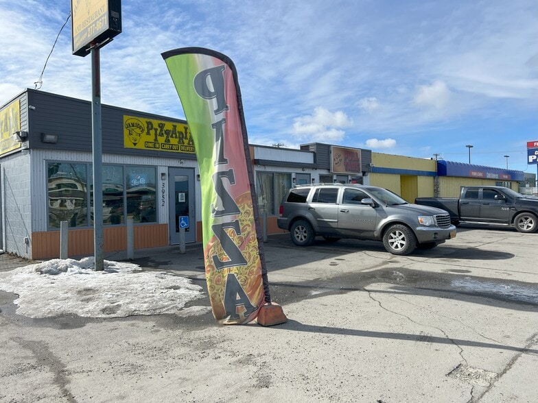 3952 Mountain View Dr, Anchorage, AK à vendre - Photo du bâtiment - Image 2 de 2