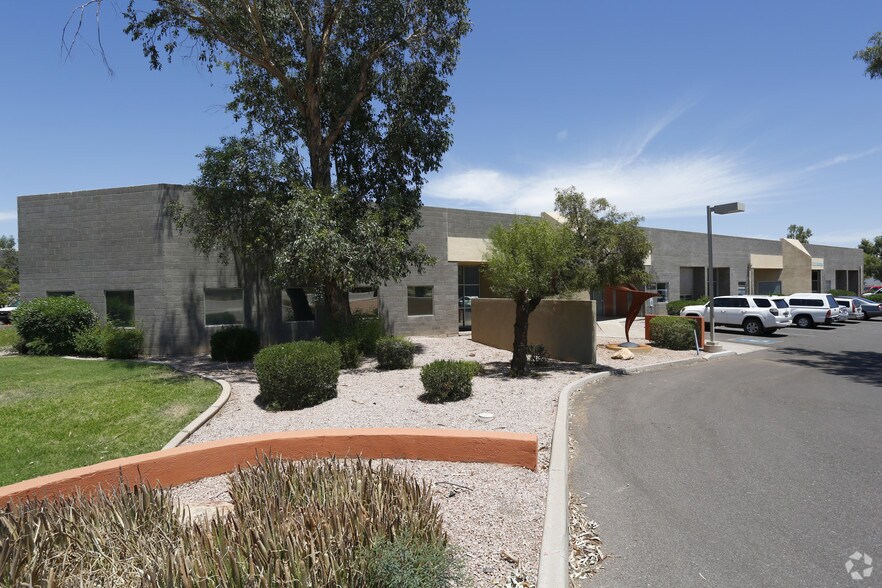 2010 E University Dr, Tempe, AZ à louer - Photo du bâtiment - Image 3 de 3