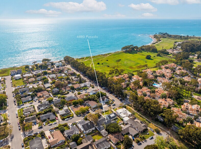 6880 Pasado Rd, Isla Vista, CA à vendre - Photo du bâtiment - Image 2 de 31