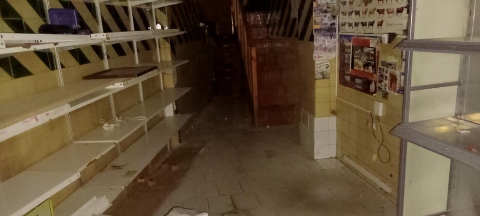 Retail in Cáceres, Cáceres for lease - Building Photo - Image 1 of 1