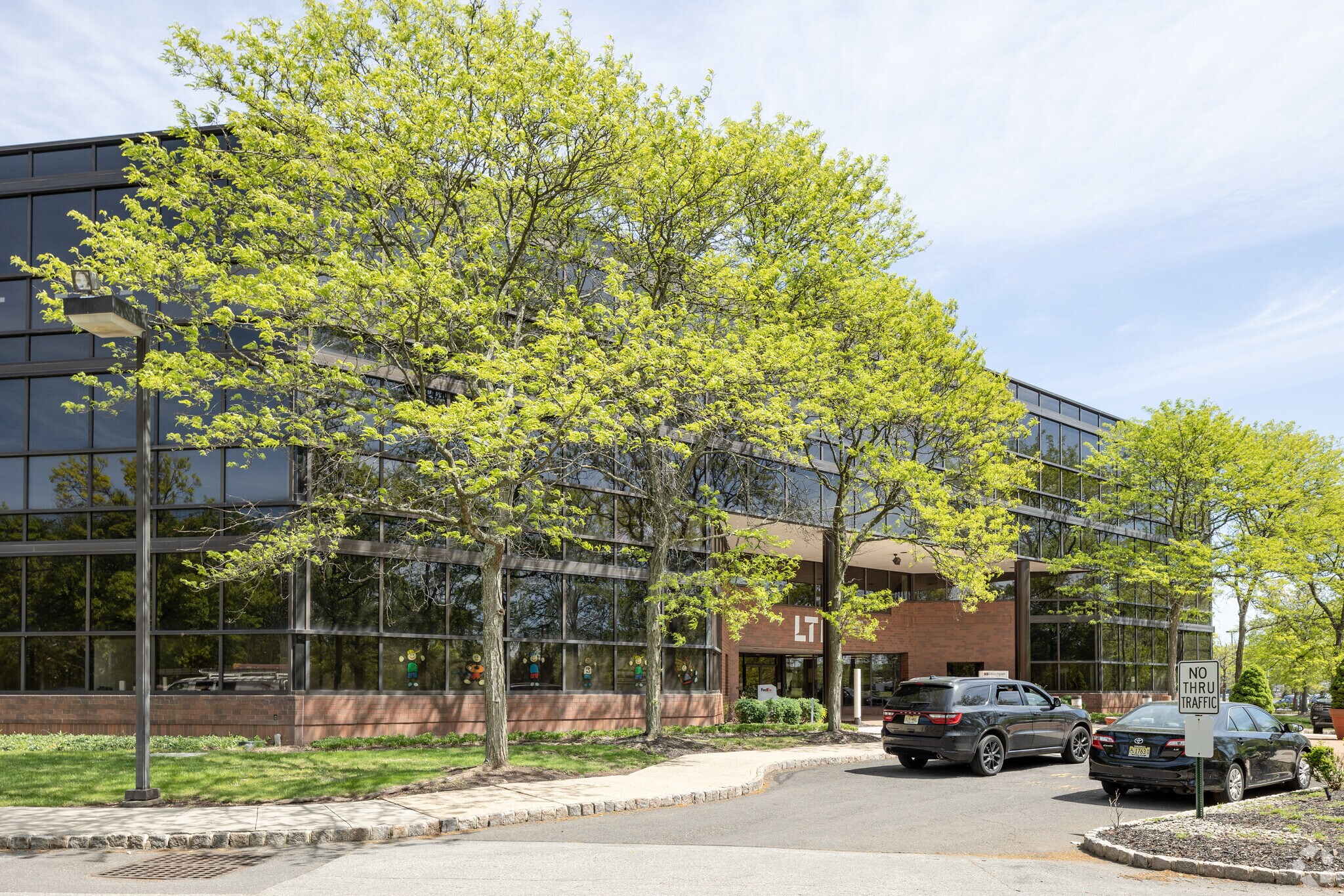 2035 Lincoln Hwy, Edison, NJ for lease Primary Photo- Image 1 of 8