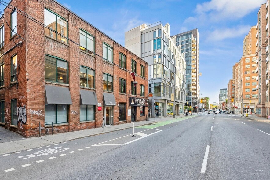 282 Richmond St E, Toronto, ON à vendre - Photo du bâtiment - Image 1 de 14