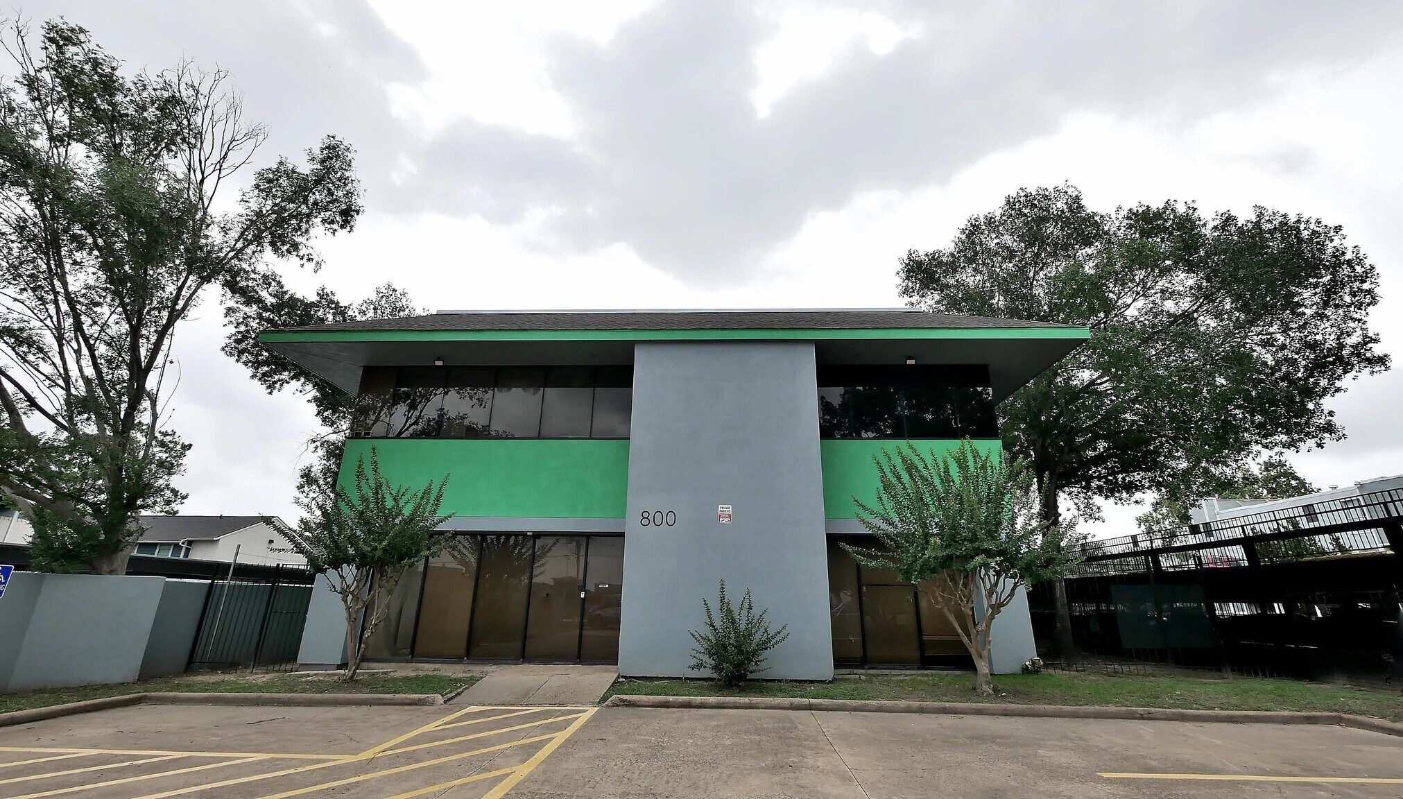 800 Tully Rd, Houston, TX à vendre Photo du bâtiment- Image 1 de 61