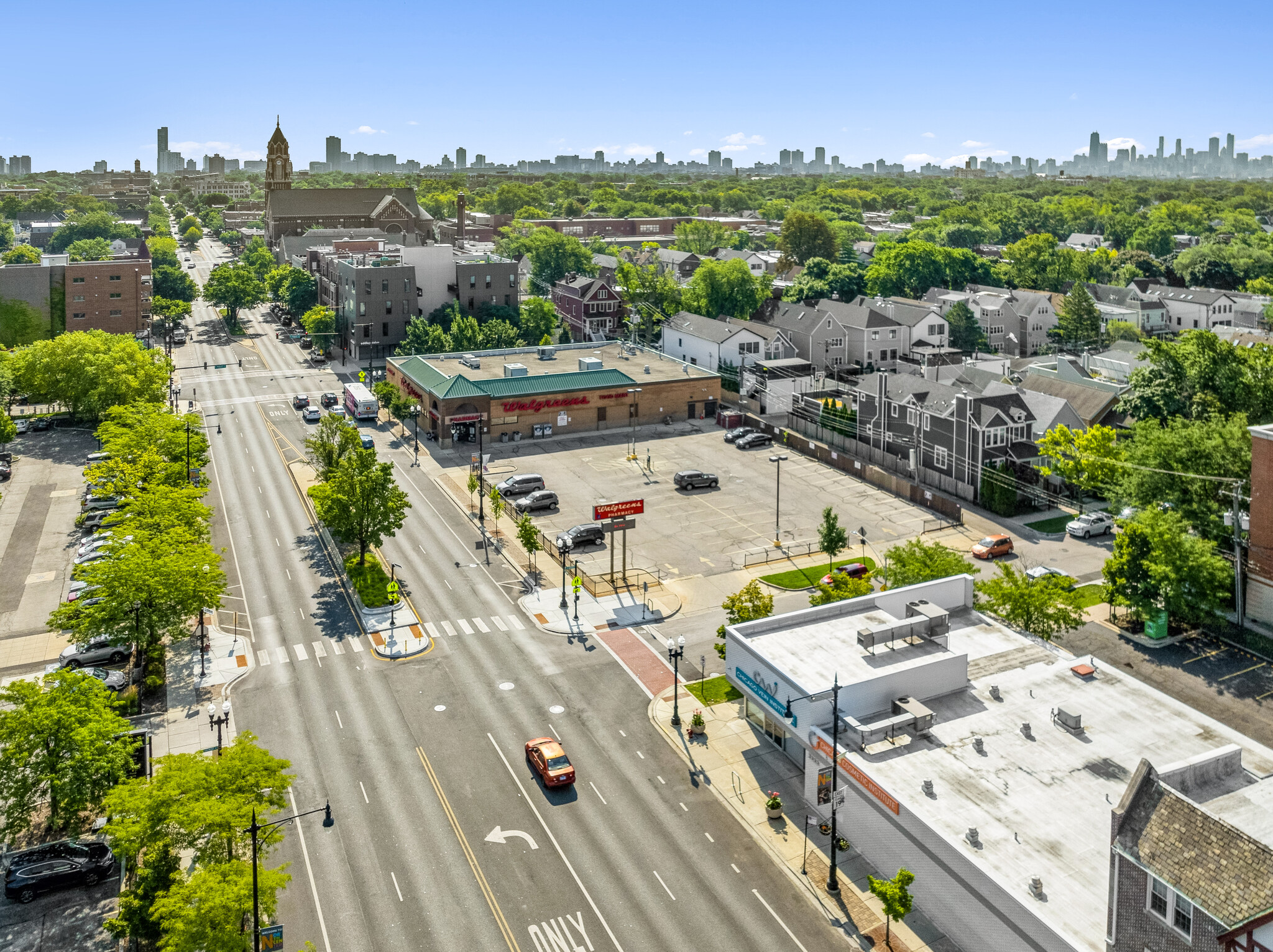 2301 W Irving Park Rd, Chicago, IL à vendre Photo du bâtiment- Image 1 de 11