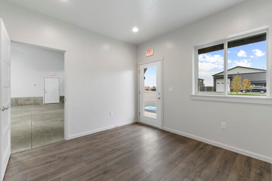 3409 W Libby Ln, Hayden, ID à louer - Photo du bâtiment - Image 3 de 5