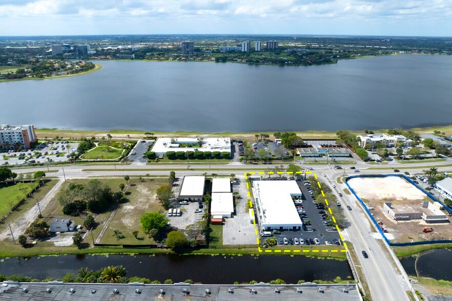 2620 N Australian Ave, West Palm Beach, FL for lease - Building Photo - Image 3 of 7