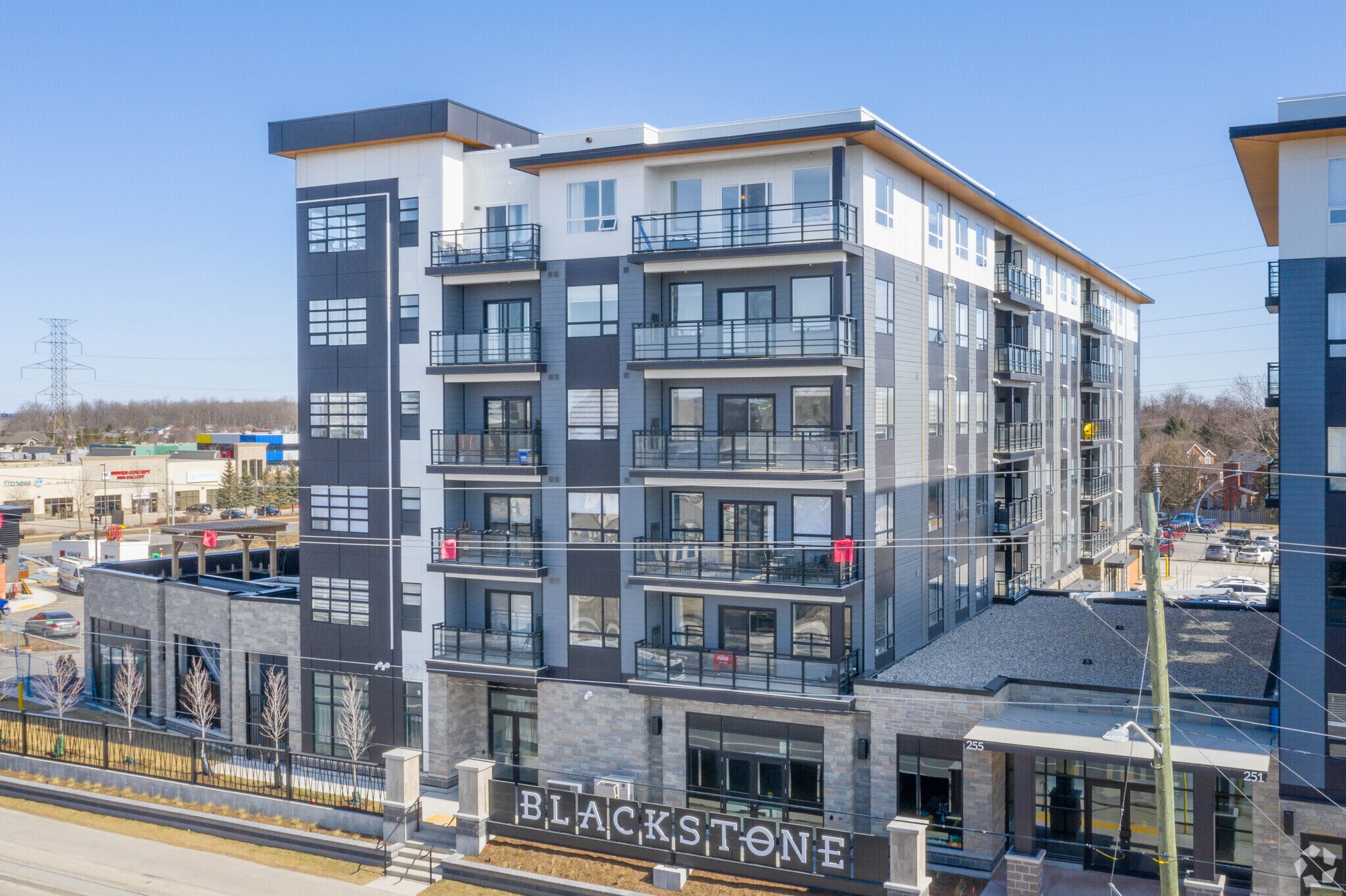 255 Northfield Dr E, Waterloo, ON à vendre Photo principale- Image 1 de 1