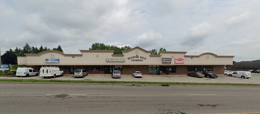 2593-2605 Needmore Rd, Dayton, OH à louer - Photo du bâtiment - Image 1 de 4