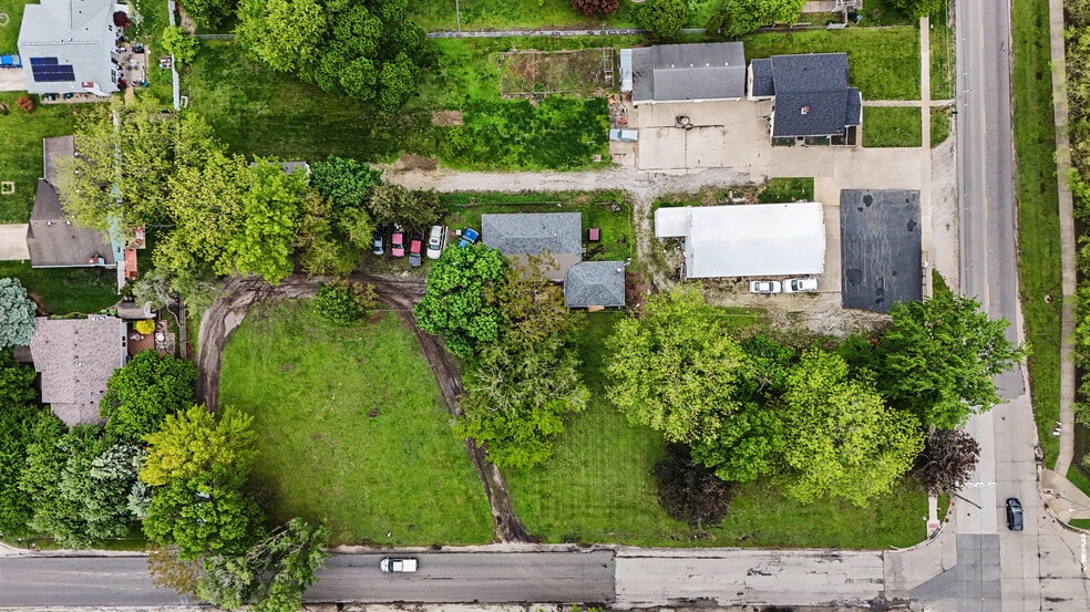 2404 W John St, Champaign, IL for sale - Aerial - Image 2 of 24