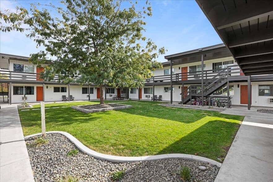 2105 Pullen St, Richland, WA à vendre - Photo du bâtiment - Image 2 de 8