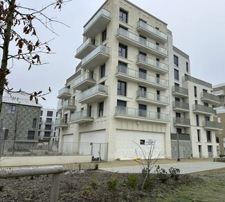 Plus de détails pour 2 Rue Benoîte Groult, Bondy - Commerce de détail à louer