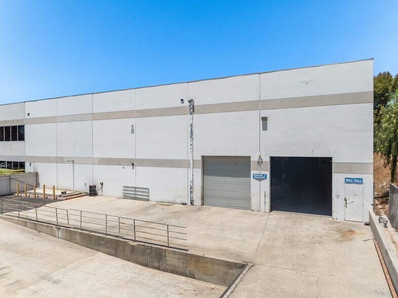 21 Morgan, Irvine, CA à louer - Photo du bâtiment - Image 3 de 15