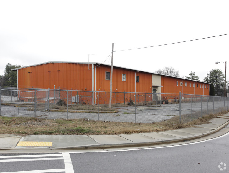 2100 Jonesboro Rd, Atlanta, GA for lease - Building Photo - Image 3 of 6