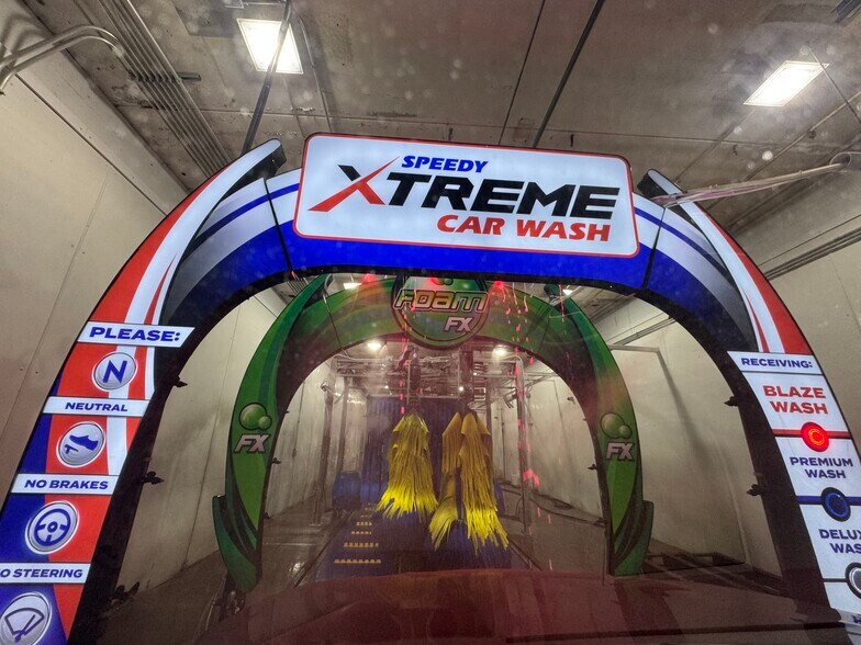 4 N Barrington Rd, Streamwood, IL à vendre - Photo du bâtiment - Image 3 de 12