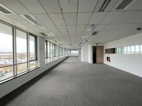 2 Rue René Caudron, Voisins-le-Bretonneux à louer Photo intérieure- Image 2 de 5