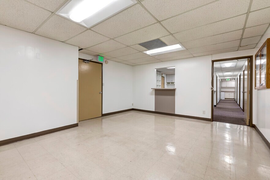 4314 W Slauson Ave, Los Angeles, CA à louer - Photo intérieure - Image 3 de 6