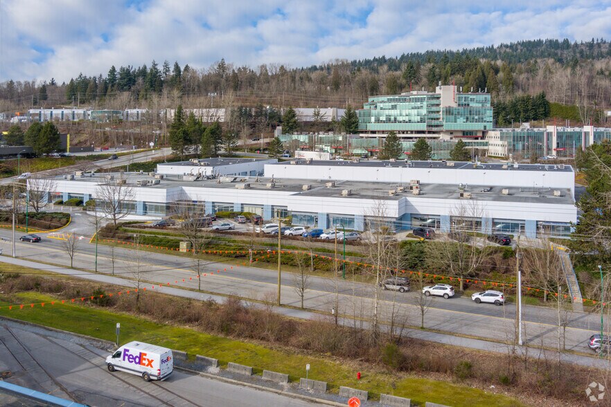 8503-8537 Eastlake Dr, Burnaby, BC for lease - Building Photo - Image 2 of 5