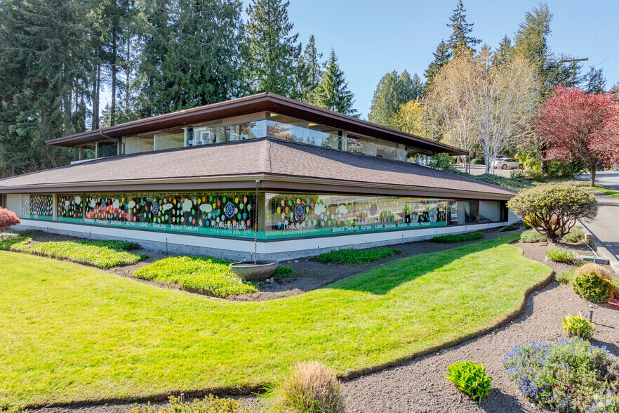 20307 Viking Ave NW, Poulsbo, WA à louer - Photo principale - Image 1 de 10