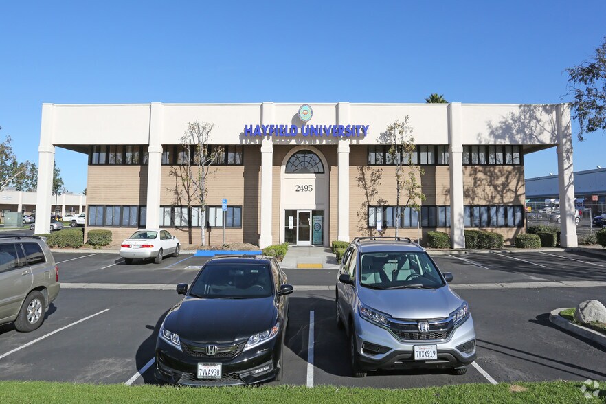 2461-2495 E Orangethorpe Ave, Fullerton, CA à louer - Photo du bâtiment - Image 2 de 9