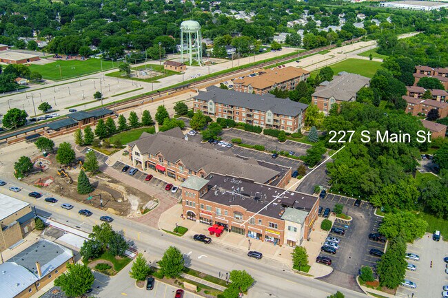 More details for 241 S Main St, Bartlett, IL - Retail for Lease