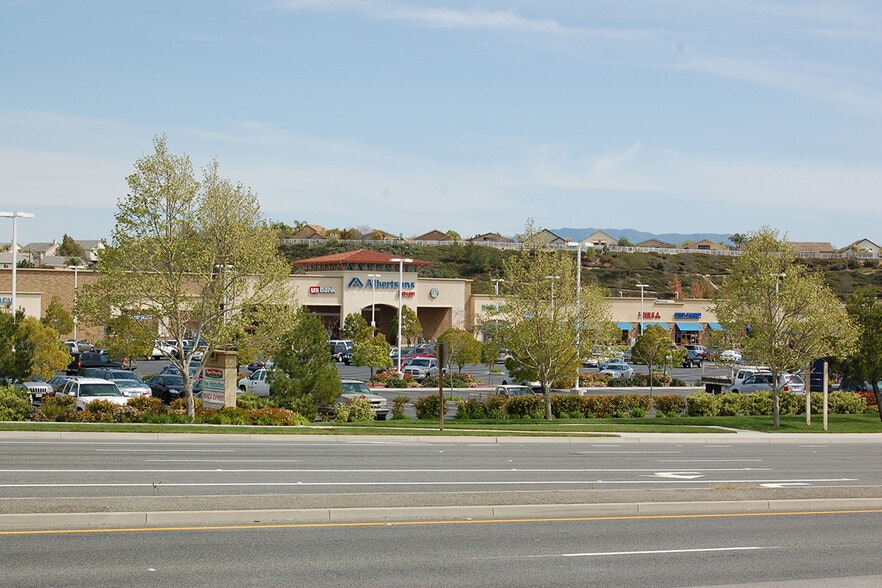 39140 Winchester Rd, Murrieta, CA for lease - Building Photo - Image 2 of 8