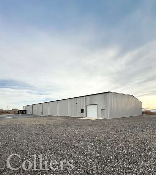 805 Parkcentre Way, Nampa, ID à louer - Photo du bâtiment - Image 2 de 12