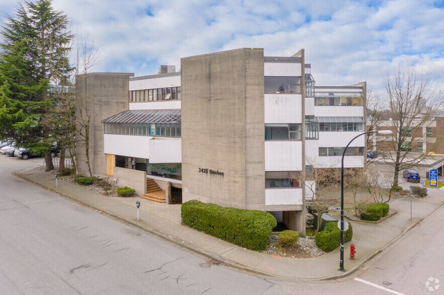 2425 Quebec St, Vancouver, BC à louer - Photo du bâtiment - Image 2 de 6
