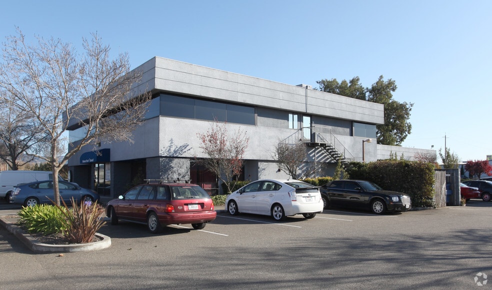 5755 Redwood Dr, Rohnert Park, CA for lease - Building Photo - Image 3 of 17