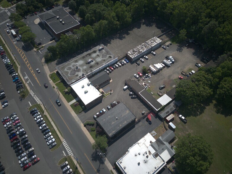 2127 Hamilton Ave, Hamilton, NJ à vendre - Photo du bâtiment - Image 2 de 18