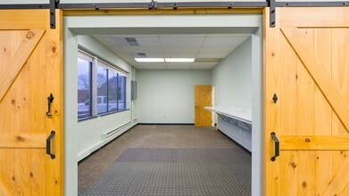 128 Bingham Rd, Asheville, NC for lease Interior Photo- Image 2 of 5