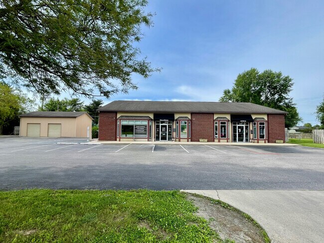 More details for 3633 25th St, Columbus, IN - Retail for Sale
