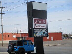 1008-1016 W Mary St, Garden City, KS for lease Building Photo- Image 1 of 16