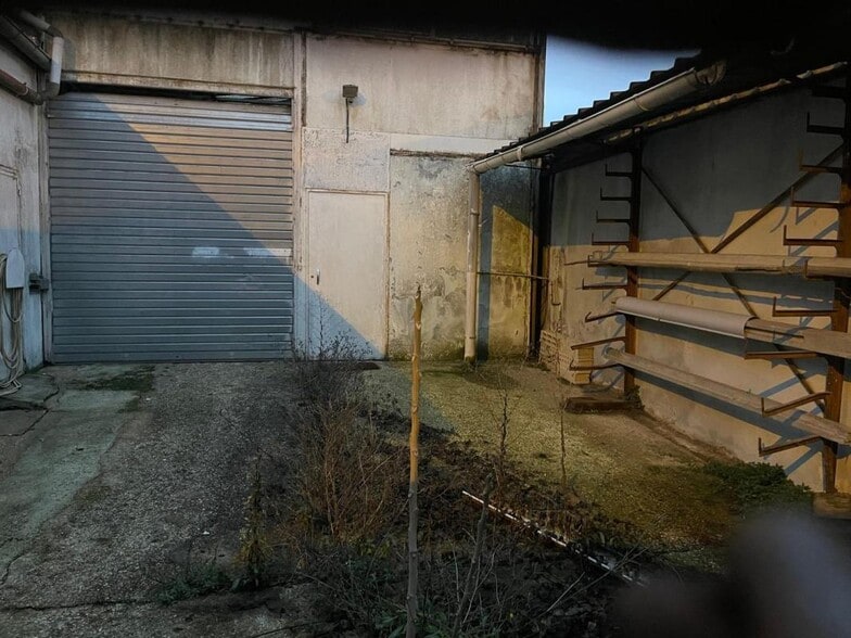 Industrial in Montreuil for lease - Building Photo - Image 3 of 3