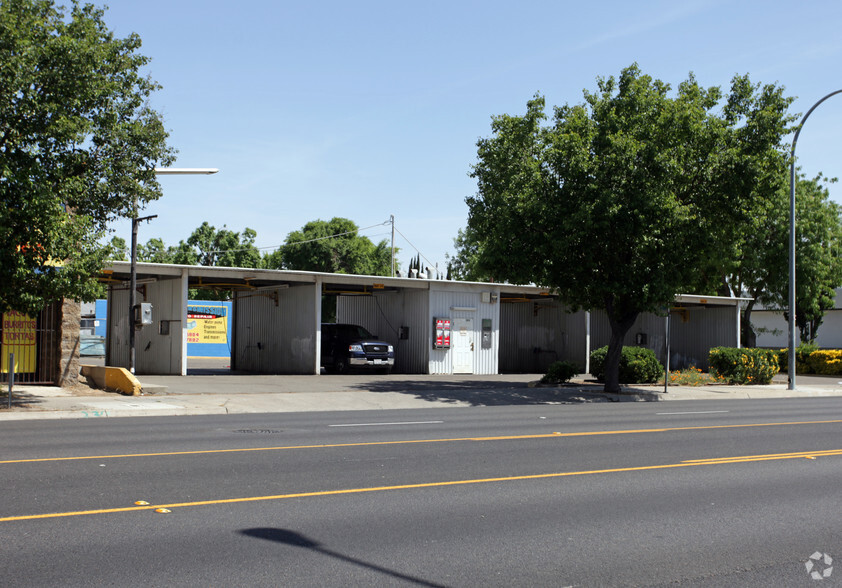 1623 Yosemite Blvd, Modesto, CA à vendre - Photo principale - Image 1 de 1