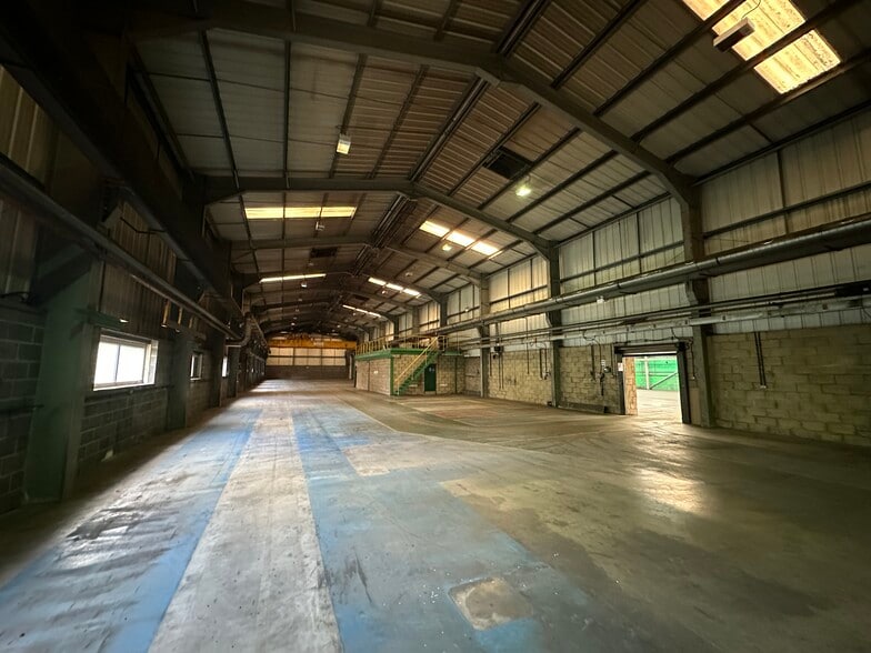 The Way, Royston for lease - Building Photo - Image 3 of 15