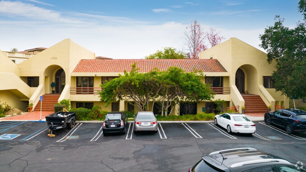 4766 Park Granada, Calabasas, CA à louer - Photo du bâtiment - Image 2 de 19