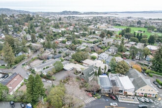 2 Tamalpais Dr, Corte Madera, CA - AÉRIEN  Vue de la carte