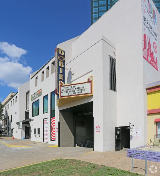 2021 Guadalupe St, Austin, TX for lease - Primary Photo - Image 1 of 63