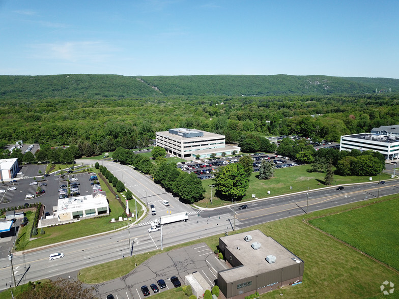 200 Executive Blvd, Southington, CT for lease - Aerial - Image 3 of 8