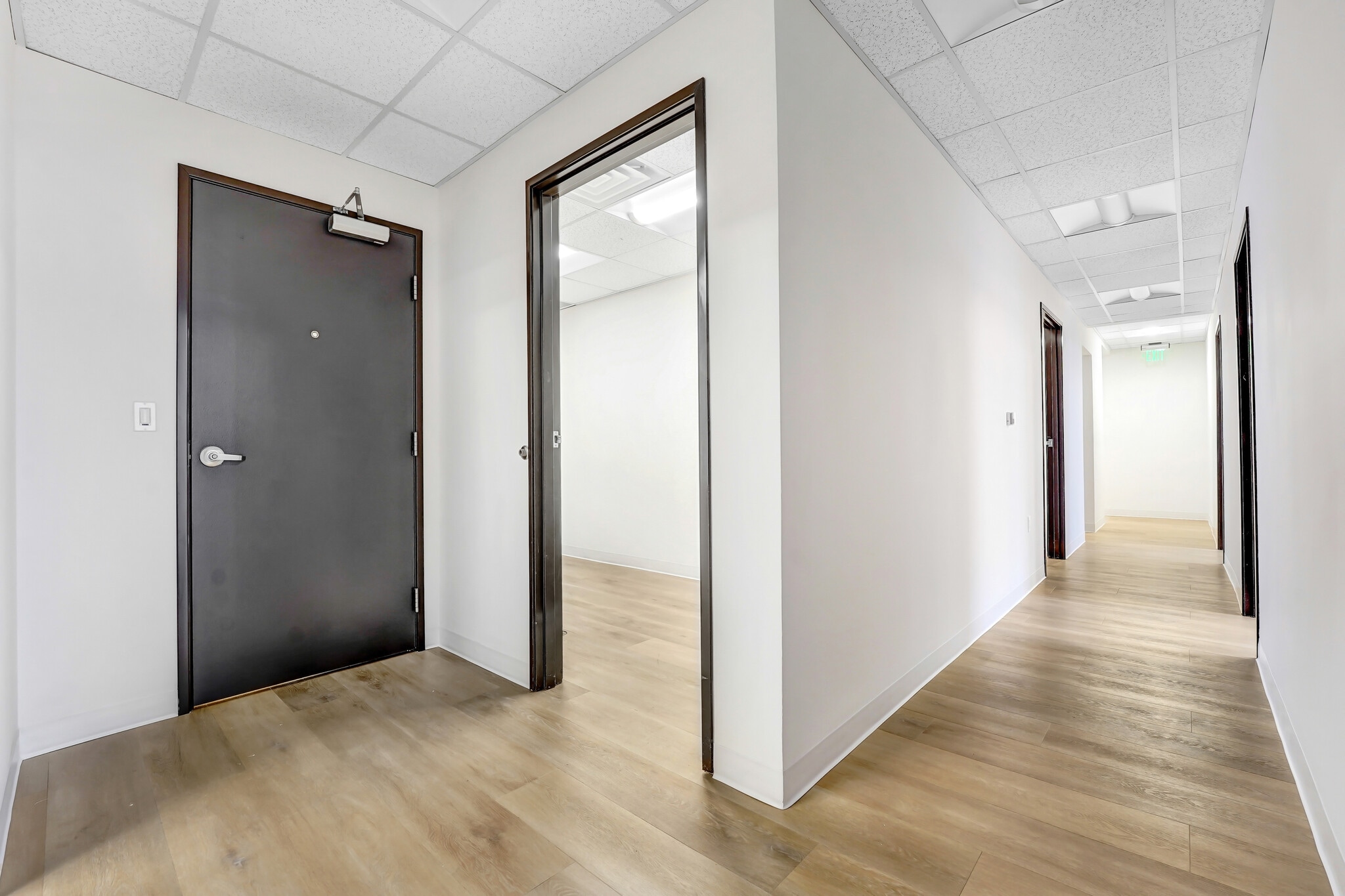11600 Wilshire Blvd, Los Angeles, CA for lease Interior Photo- Image 1 of 6