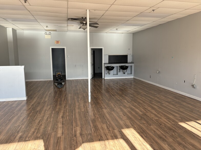 358-364 Summer St, Fitchburg, MA for lease - Building Photo - Image 2 of 11