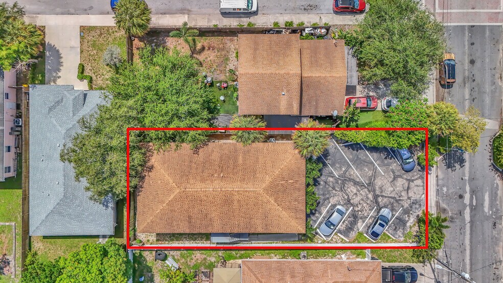 715 Washington Ave, Lake Worth, FL à vendre - Photo du bâtiment - Image 3 de 58