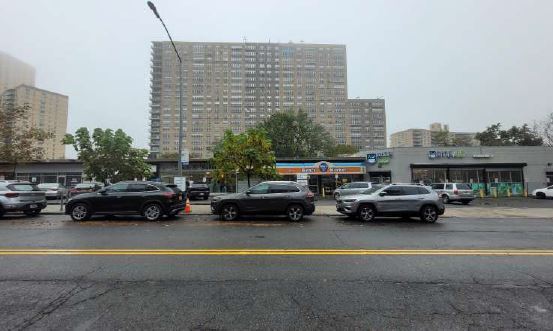 11-21 Knolls Crescent, Bronx, NY à louer - Photo du bâtiment - Image 3 de 5