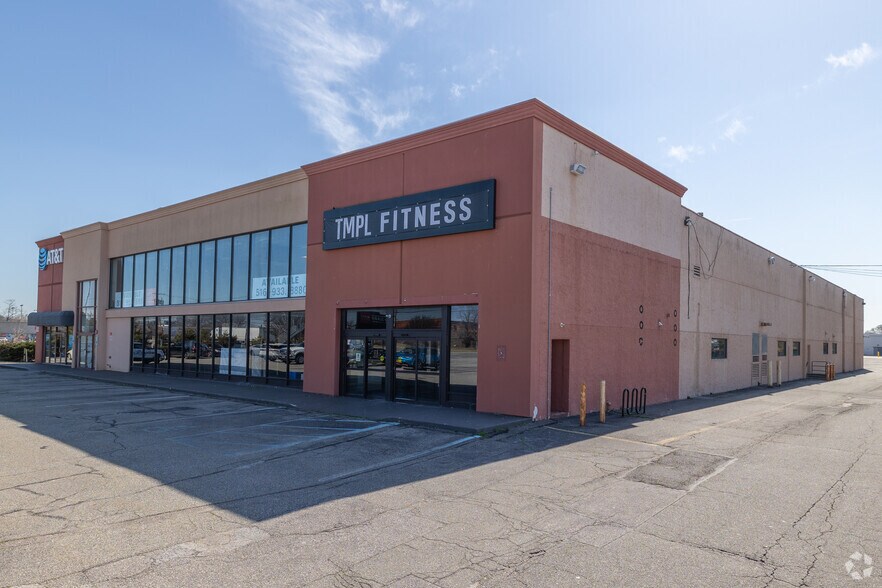1000 Sunrise Hwy, Massapequa, NY for lease - Building Photo - Image 2 of 6