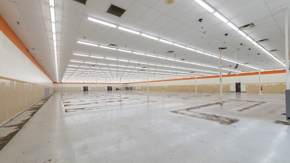4600 Hardy St, Hattiesburg, MS à louer - Photo intérieure - Image 2 de 18