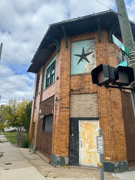 5000 Mcdougall St, Detroit, MI à vendre - Photo du bâtiment - Image 3 de 7