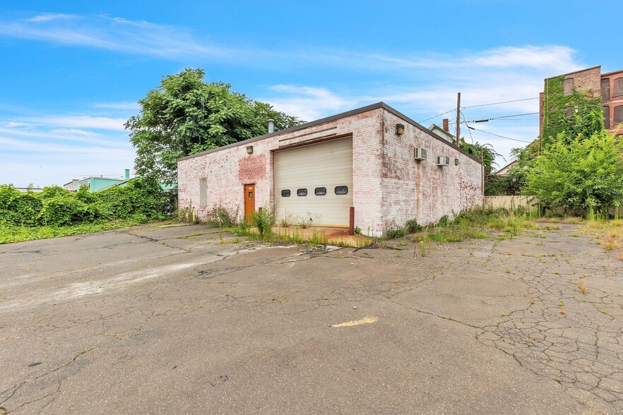 101 N Bridge St, Holyoke, MA à vendre - Photo du bâtiment - Image 1 de 1