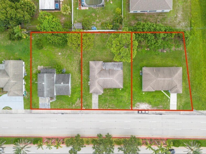 573 SE Port St Lucie Blvd, Port Saint Lucie, FL for sale - Primary Photo - Image 1 of 4